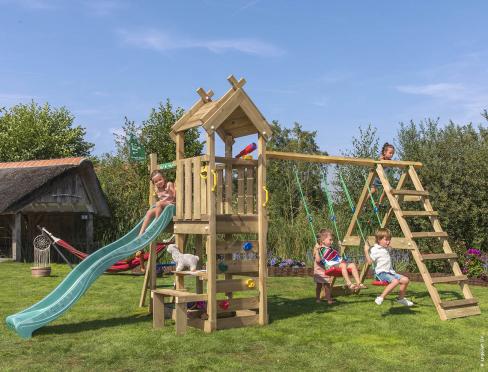 Jungle Teepee | Koka kāpšanas konstrukcija ar šūpolēm un kāpšanas tīklu